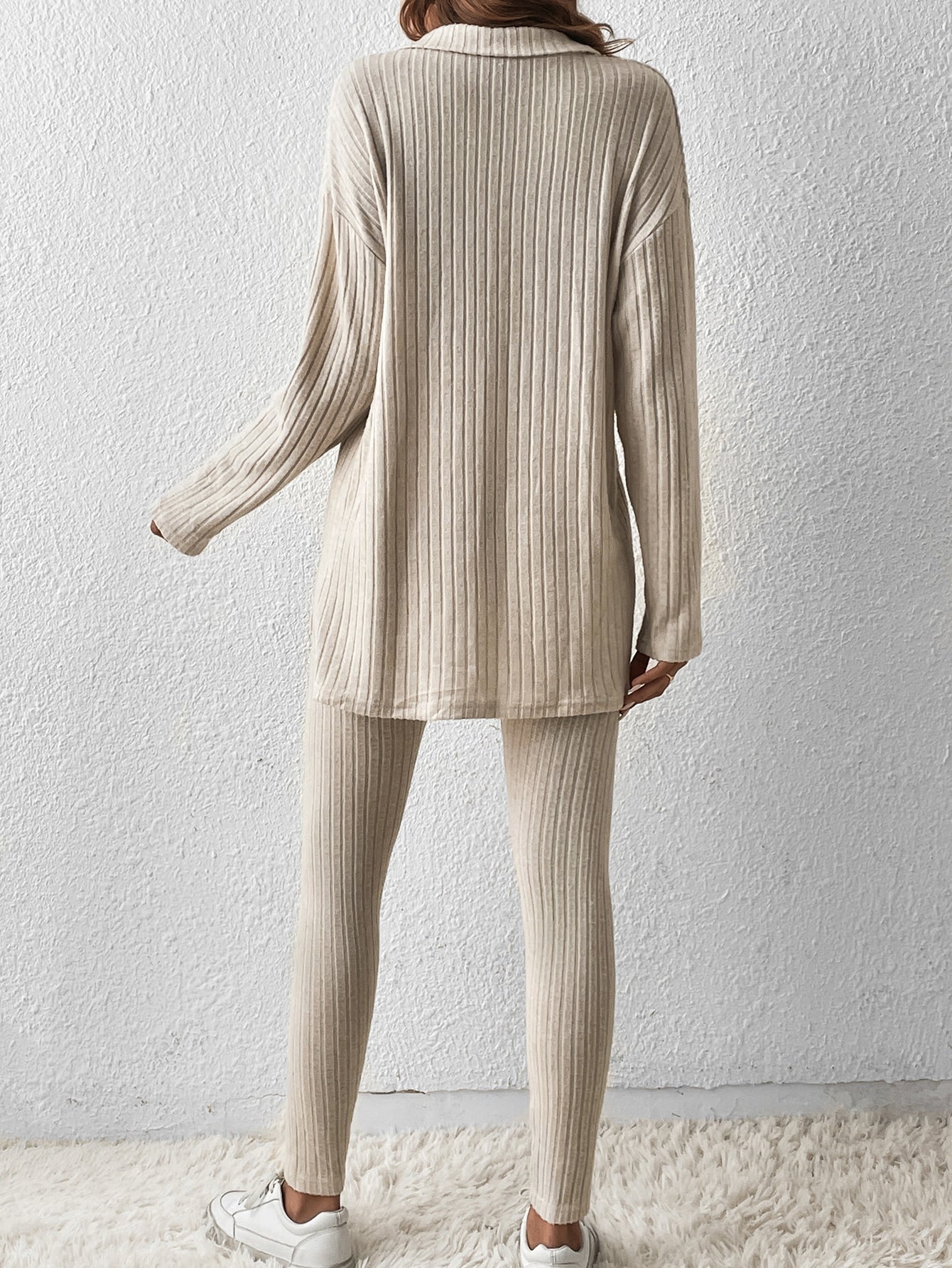 Conjunto feminino canelado com gola lapela Johanny
