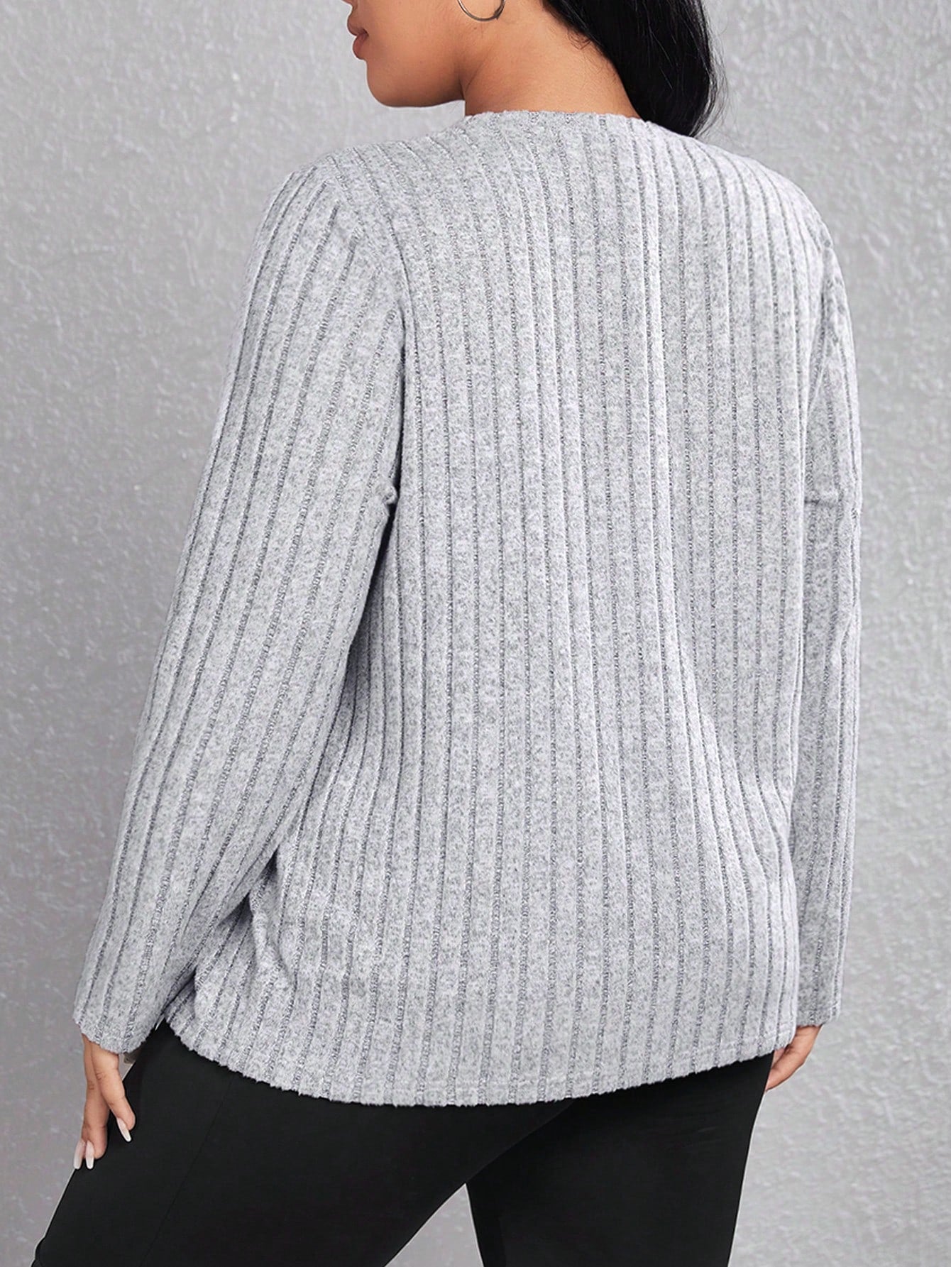 Blusa Feminina Básica Gola Redonda – Evanna Plus Size