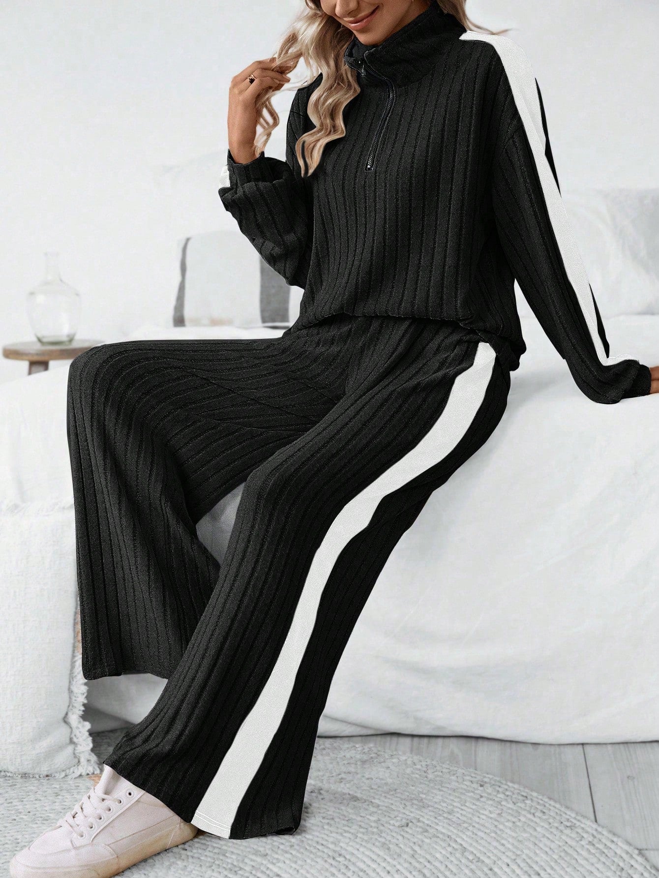 Conjunto feminino canelado com zíper frontal Grecia