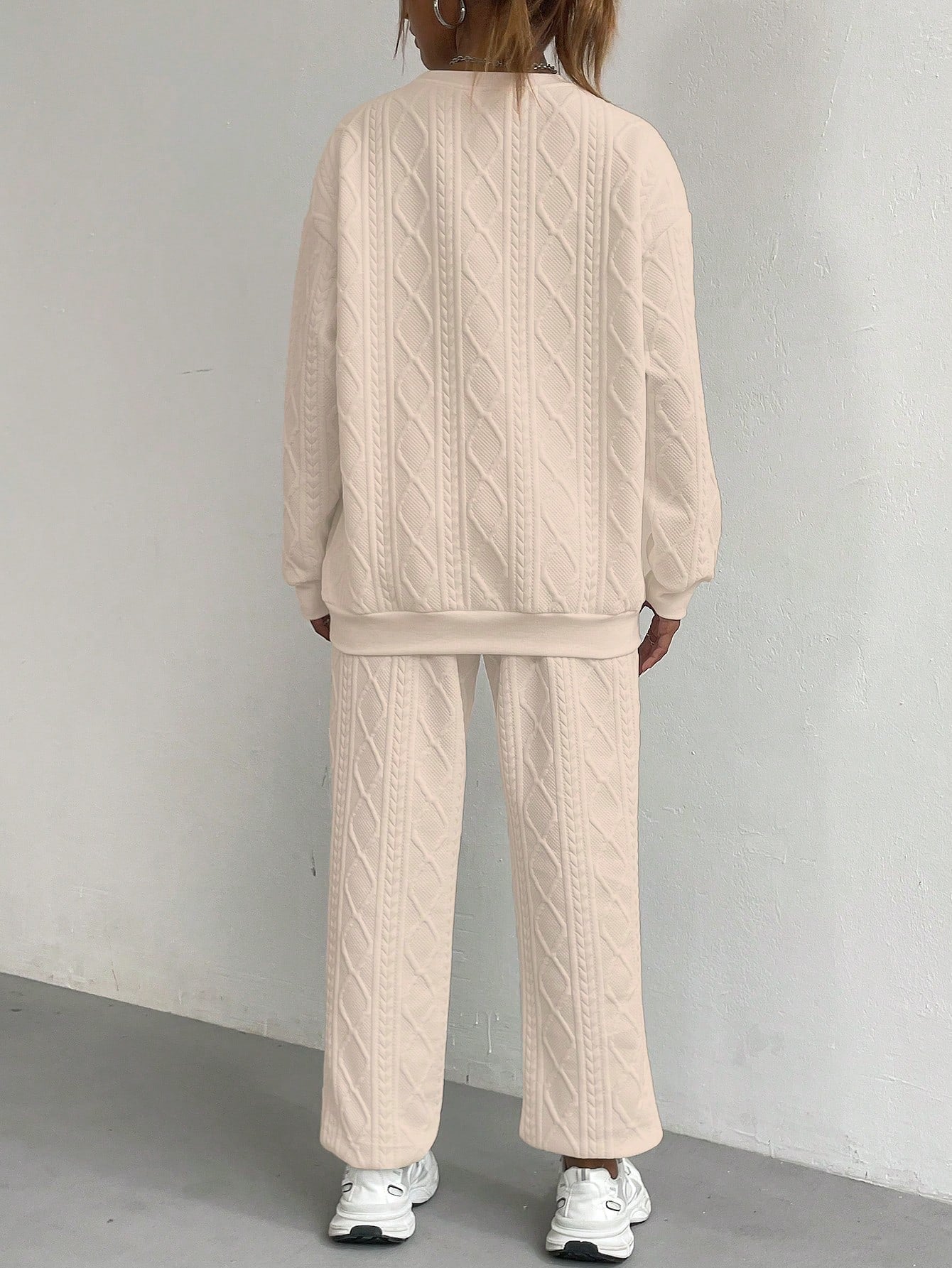 Conjunto feminino de moletom texturizado Arelis