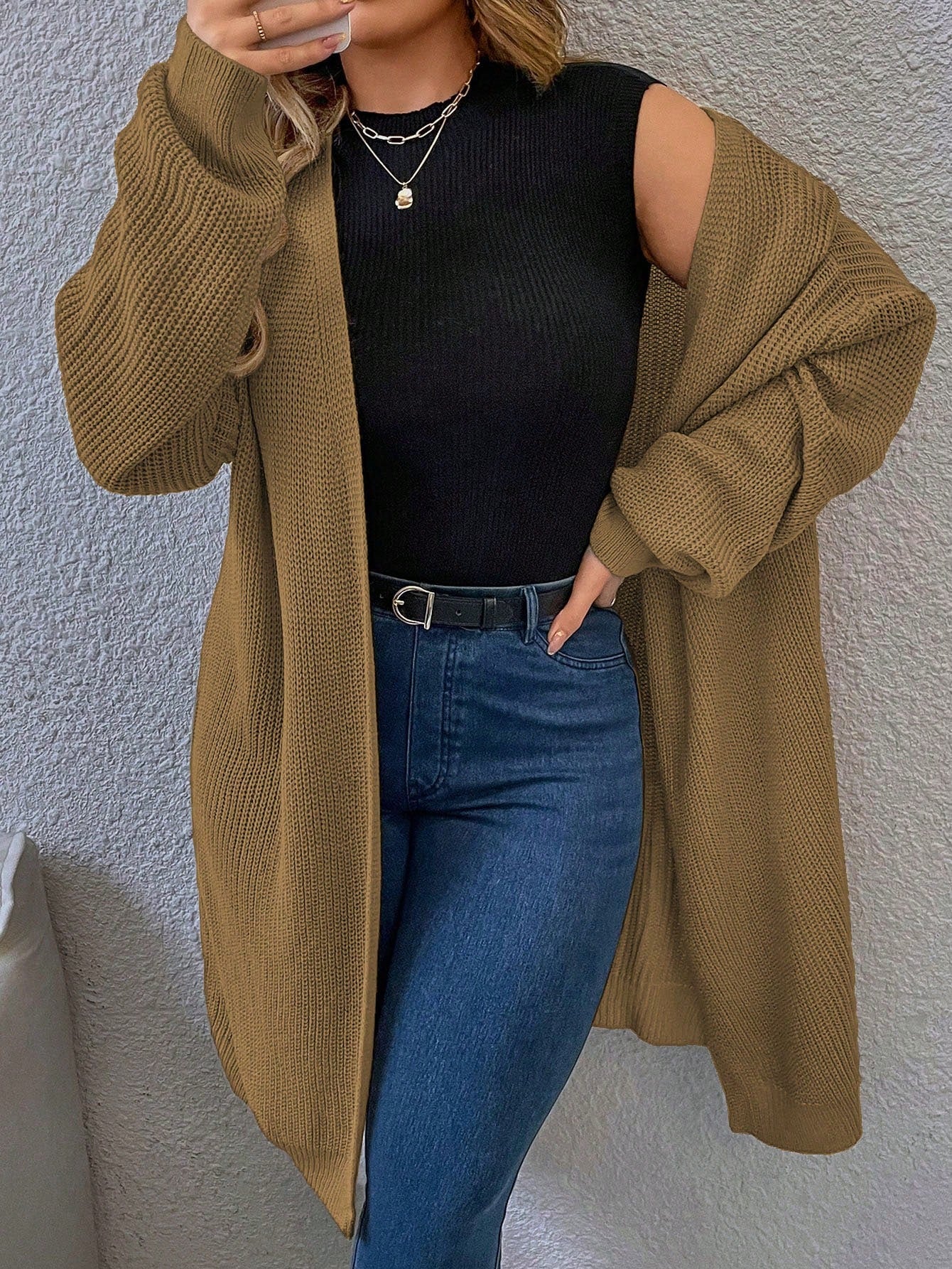 Cardigan Feminino em tricô Gabriela. Plus Size