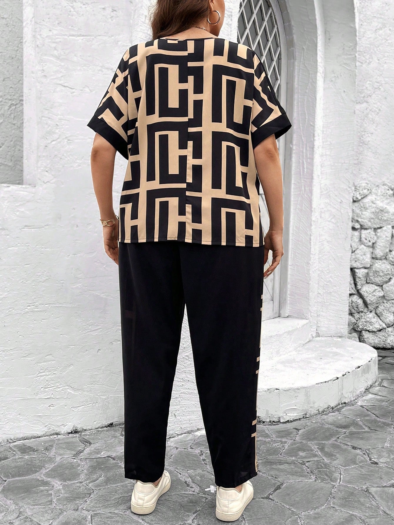 Conjunto feminino manga curta e calça Lorena. Plus Size