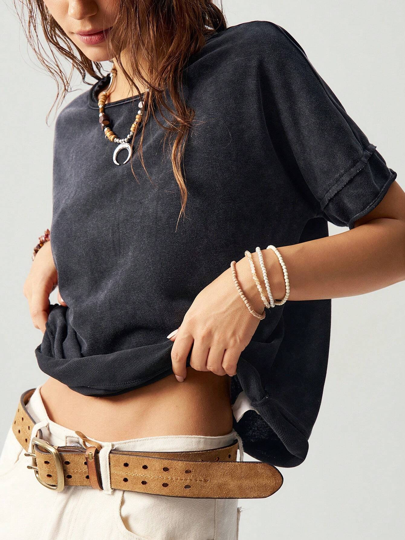 Camiseta Feminina Estilo Solto com Borboleta Vazada - Jacky