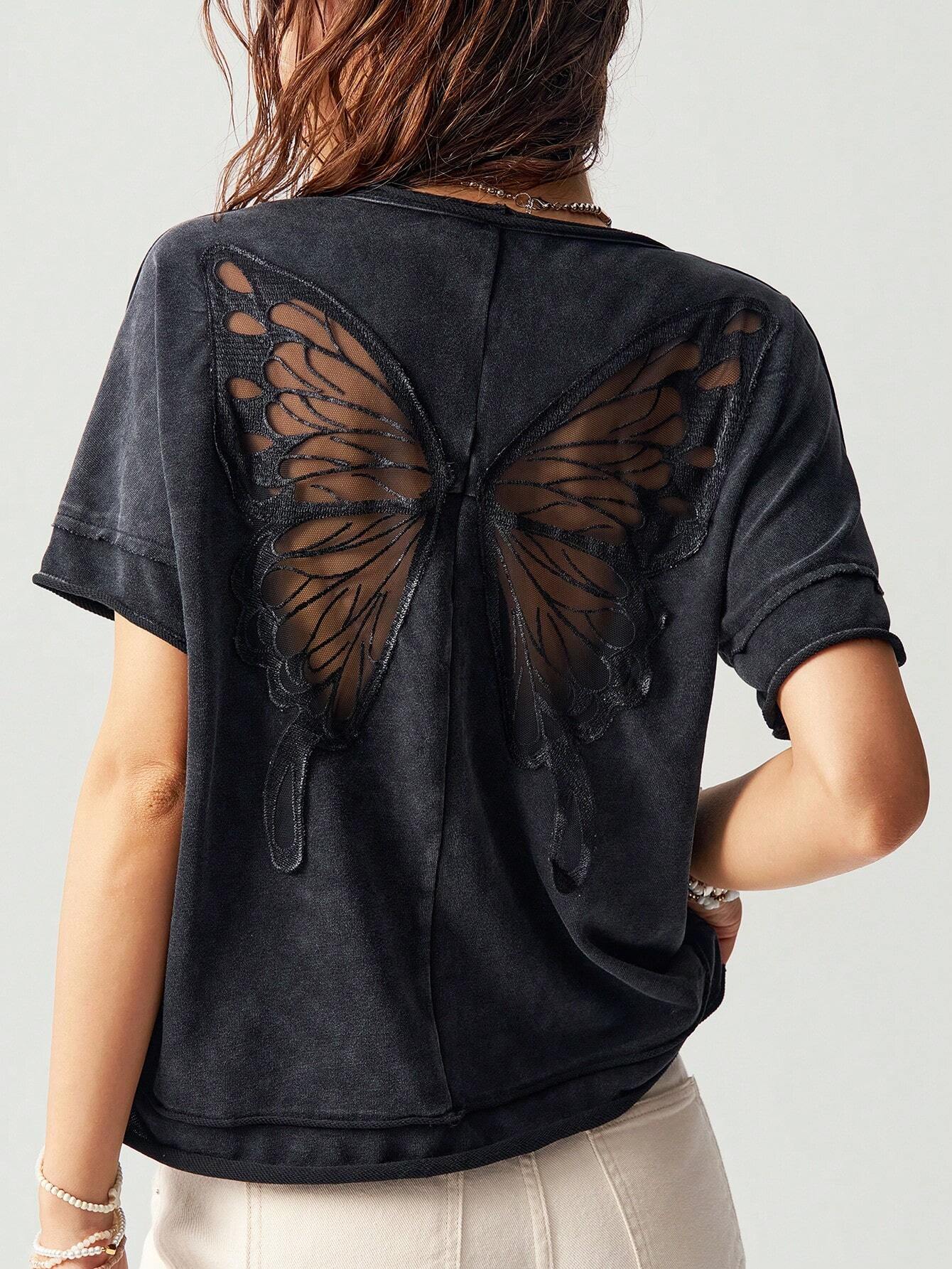 Camiseta Feminina Estilo Solto com Borboleta Vazada - Jacky