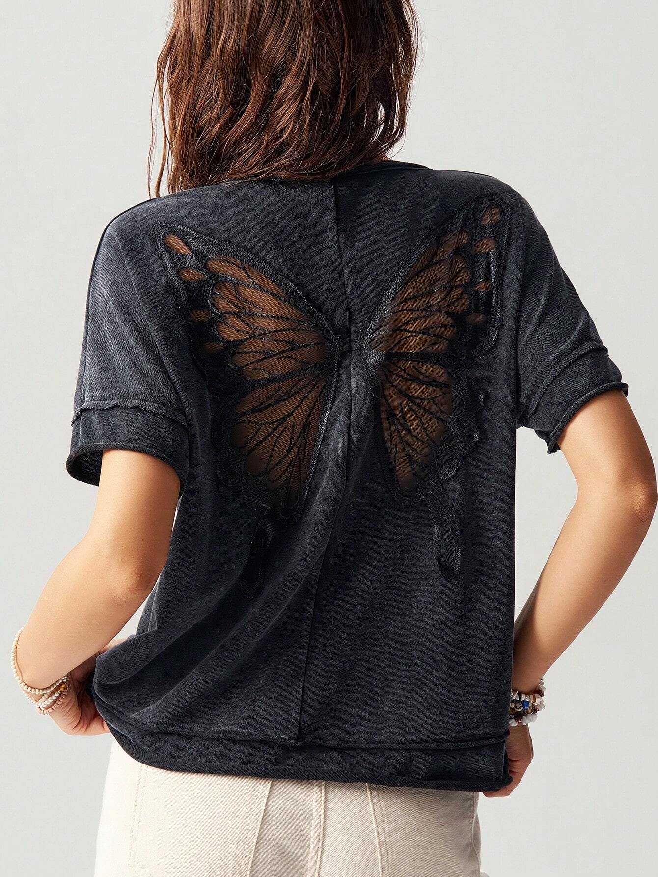 Camiseta Feminina Estilo Solto com Borboleta Vazada - Jacky