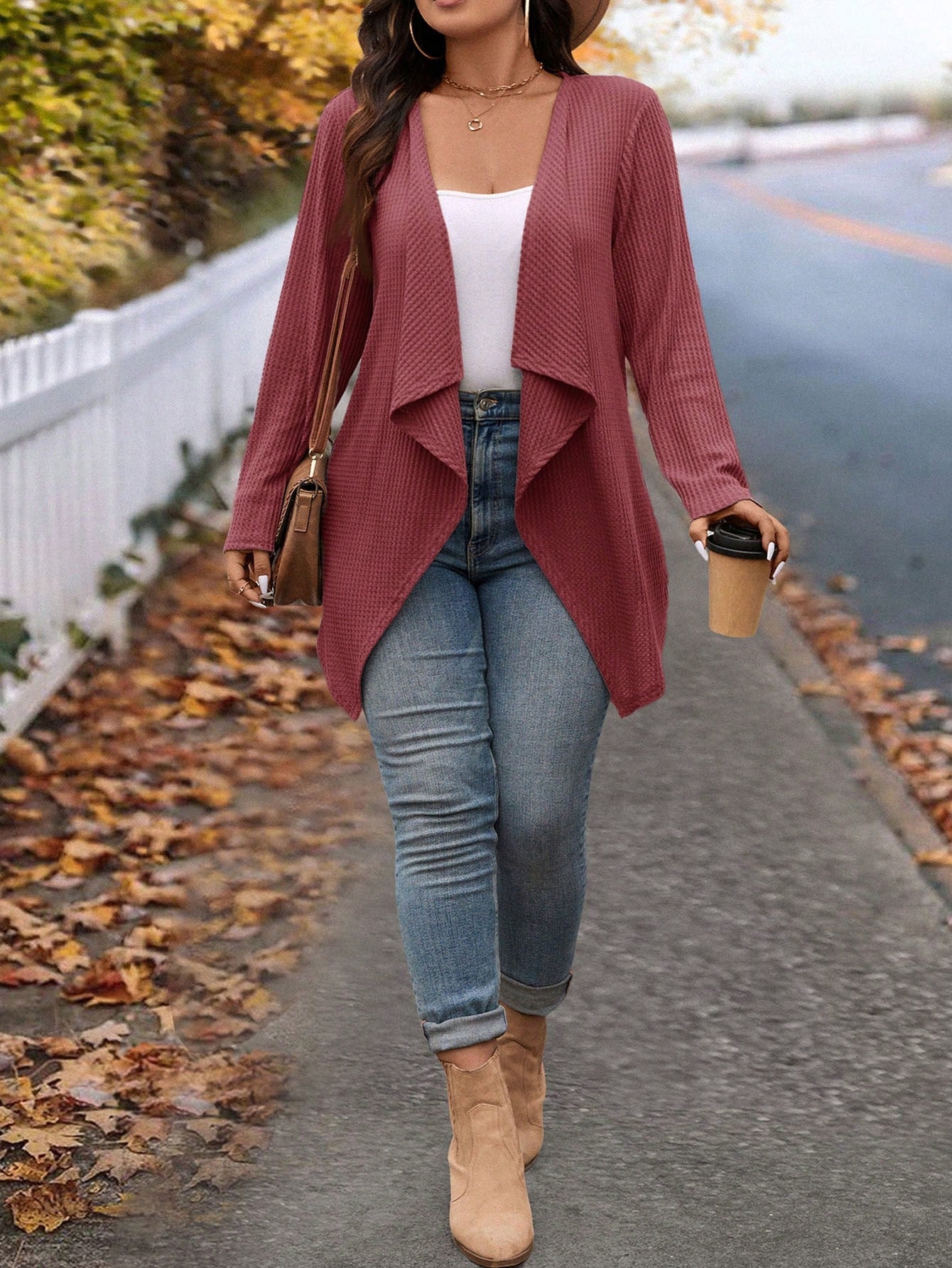 Candigan Feminina com Design de Colarinho Assimétrico - Ammy. Plus Size