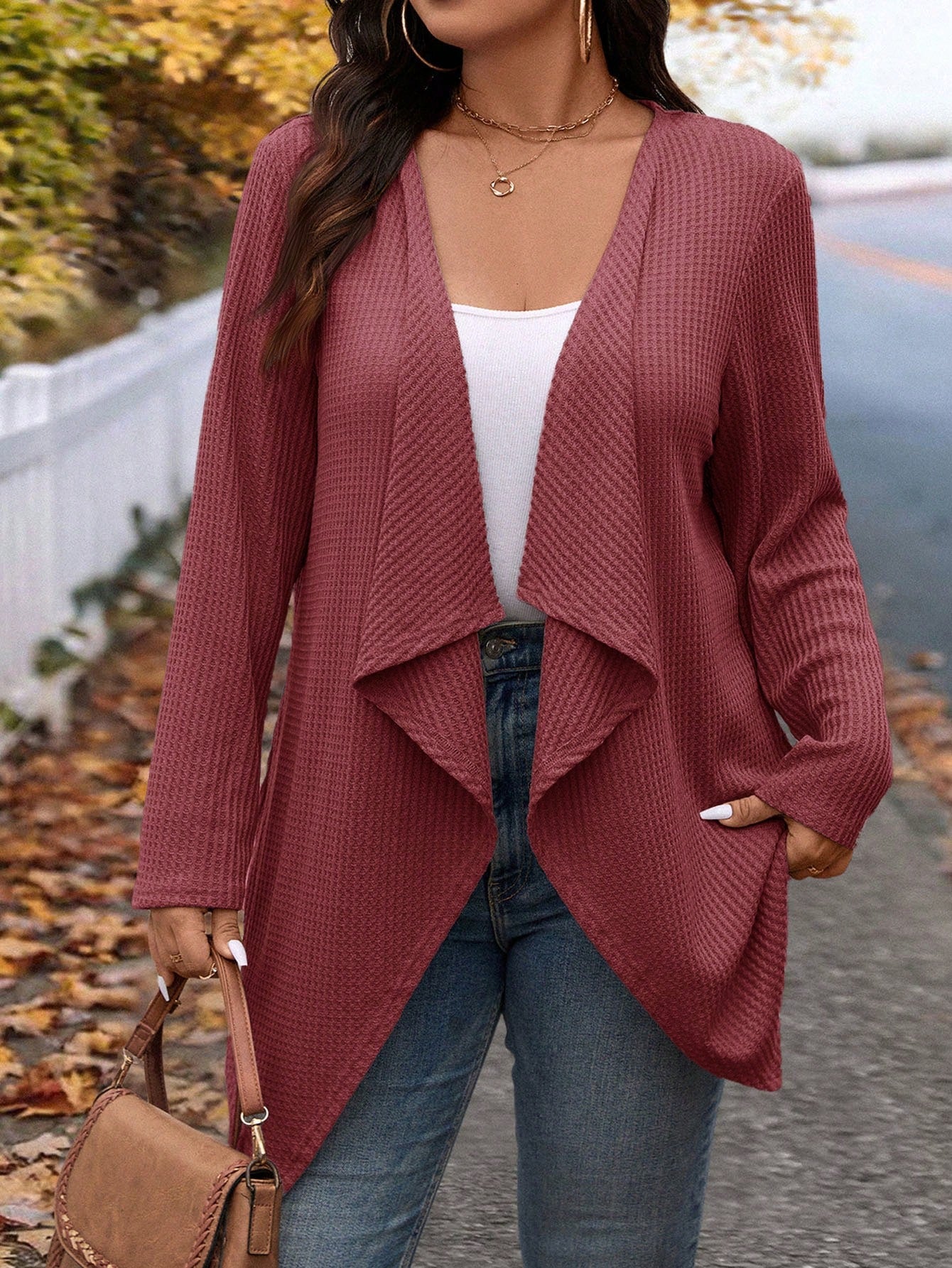 Candigan Feminina com Design de Colarinho Assimétrico - Ammy. Plus Size