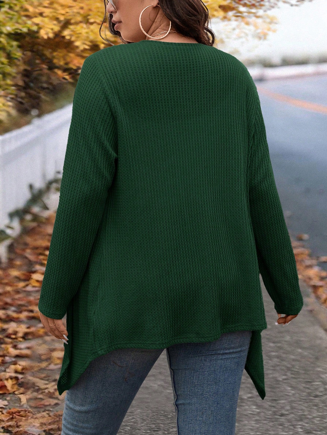 Candigan Feminina com Design de Colarinho Assimétrico - Ammy. Plus Size