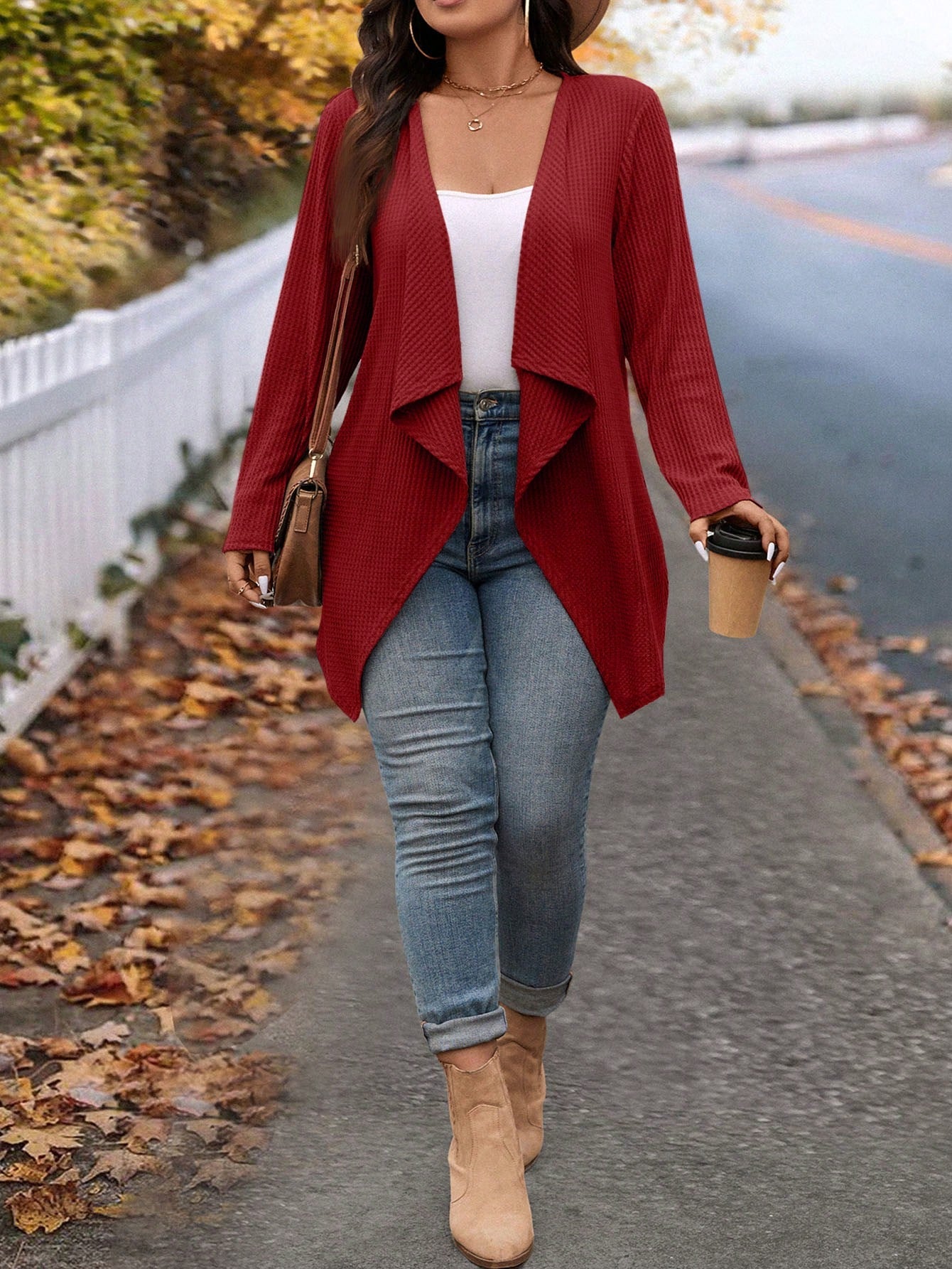 Candigan Feminina com Design de Colarinho Assimétrico - Ammy. Plus Size
