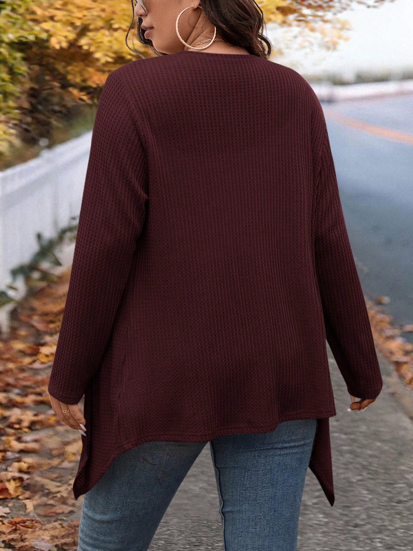Candigan Feminina com Design de Colarinho Assimétrico - Ammy. Plus Size