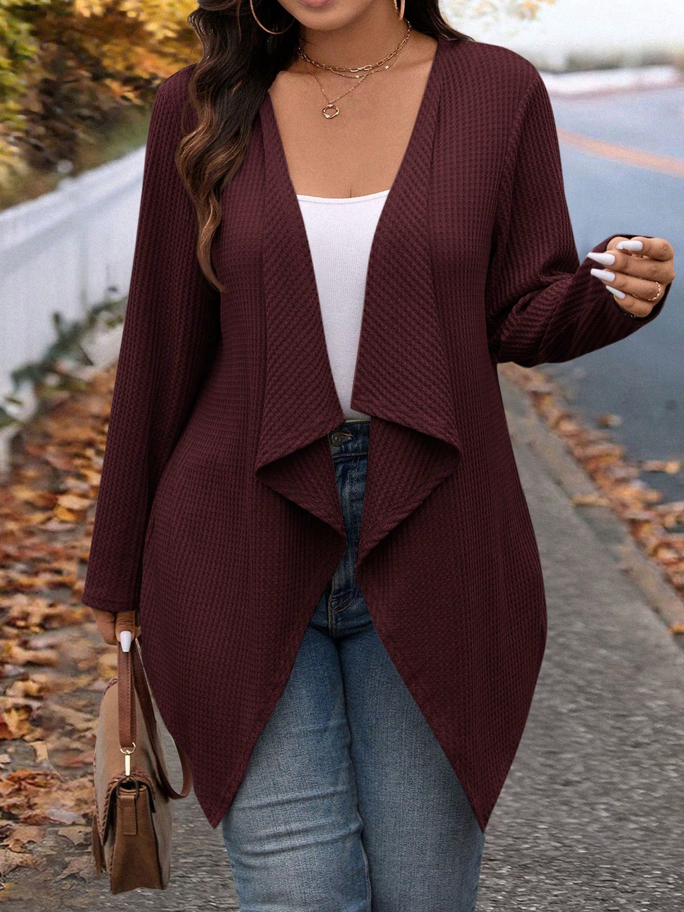 Candigan Feminina com Design de Colarinho Assimétrico - Ammy. Plus Size