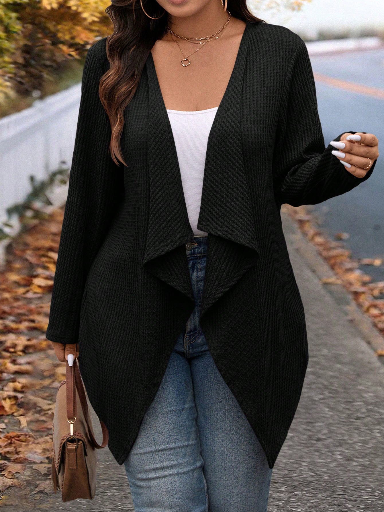 Candigan Feminina com Design de Colarinho Assimétrico - Ammy. Plus Size