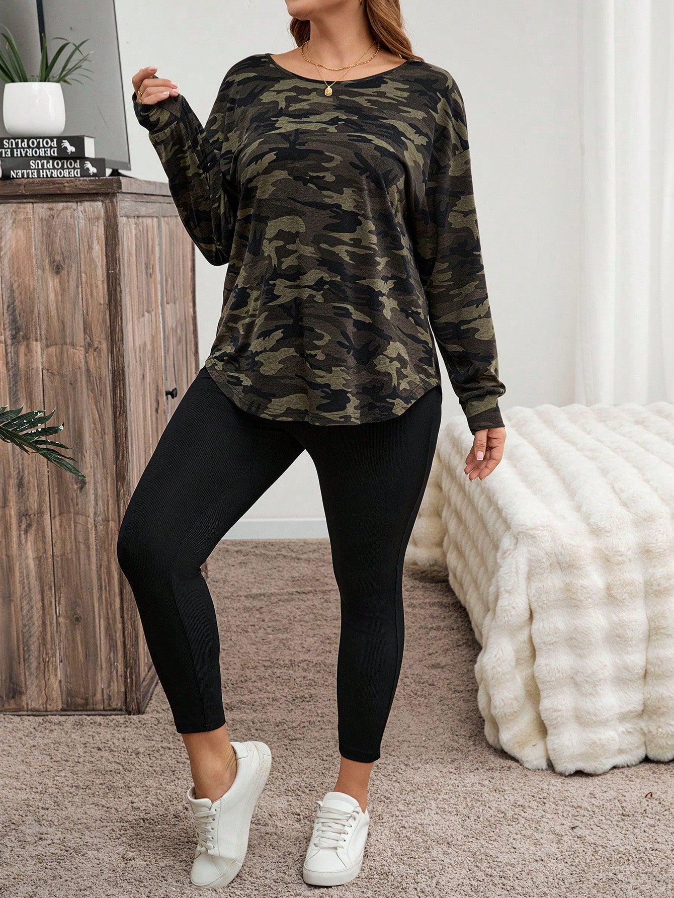Conjunto Feminino Camiseta Listrada e Legging - Mirna Plus Size
