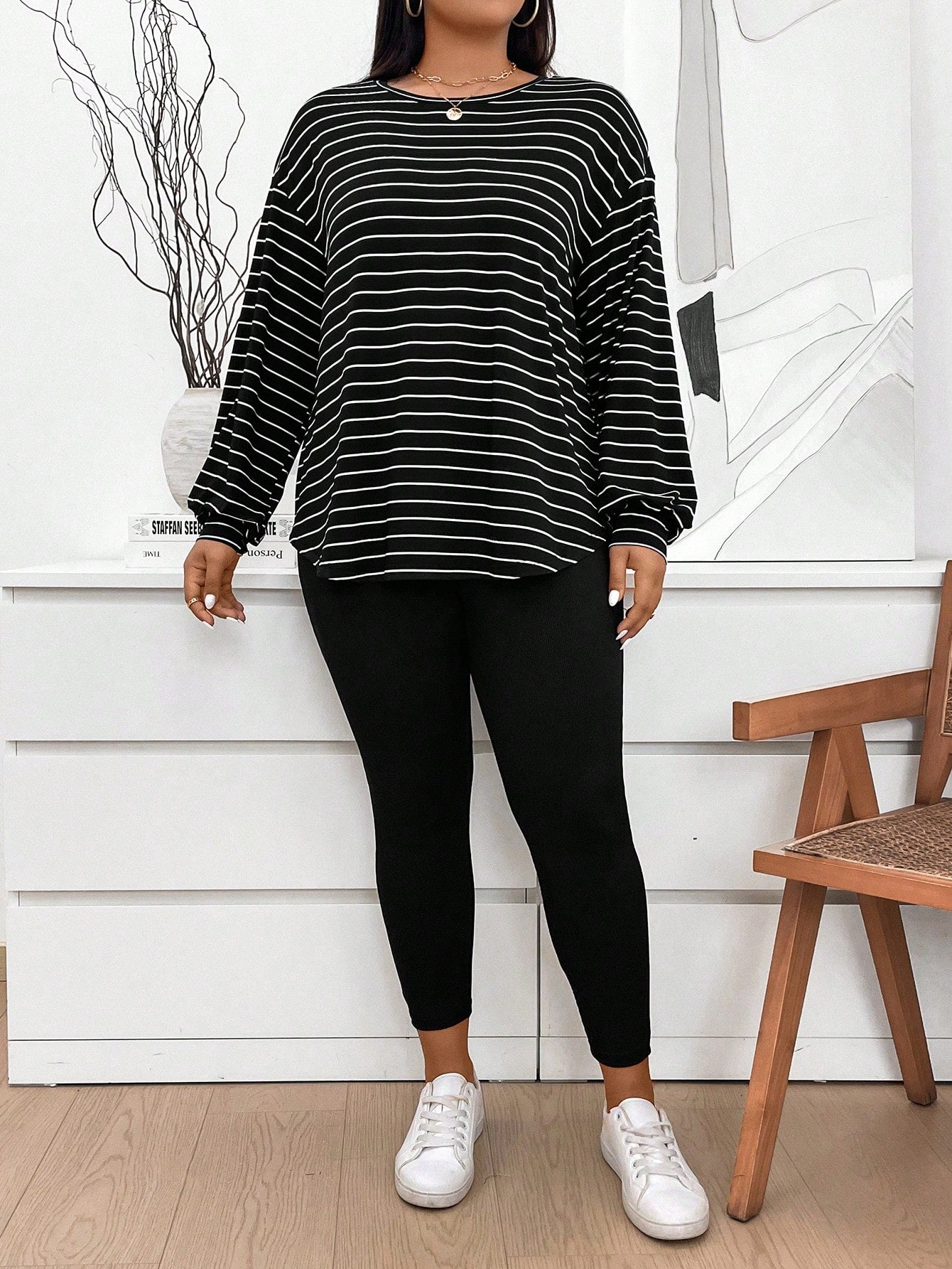 Conjunto Feminino Camiseta Listrada e Legging - Mirna Plus Size