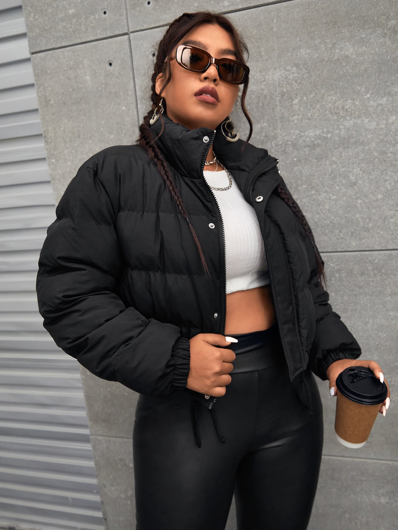 Jaqueta Feminina térmica com botões frontais Kessia. Plus Size