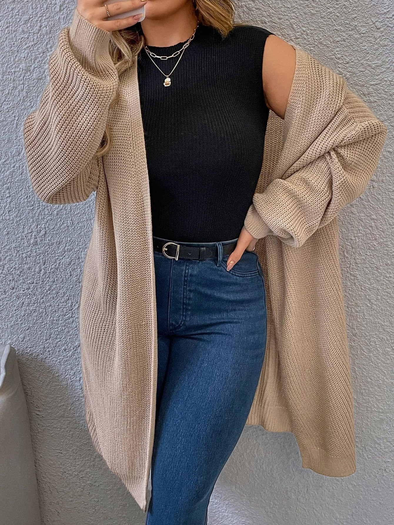 Cardigan Feminino em tricô Gabriela. Plus Size