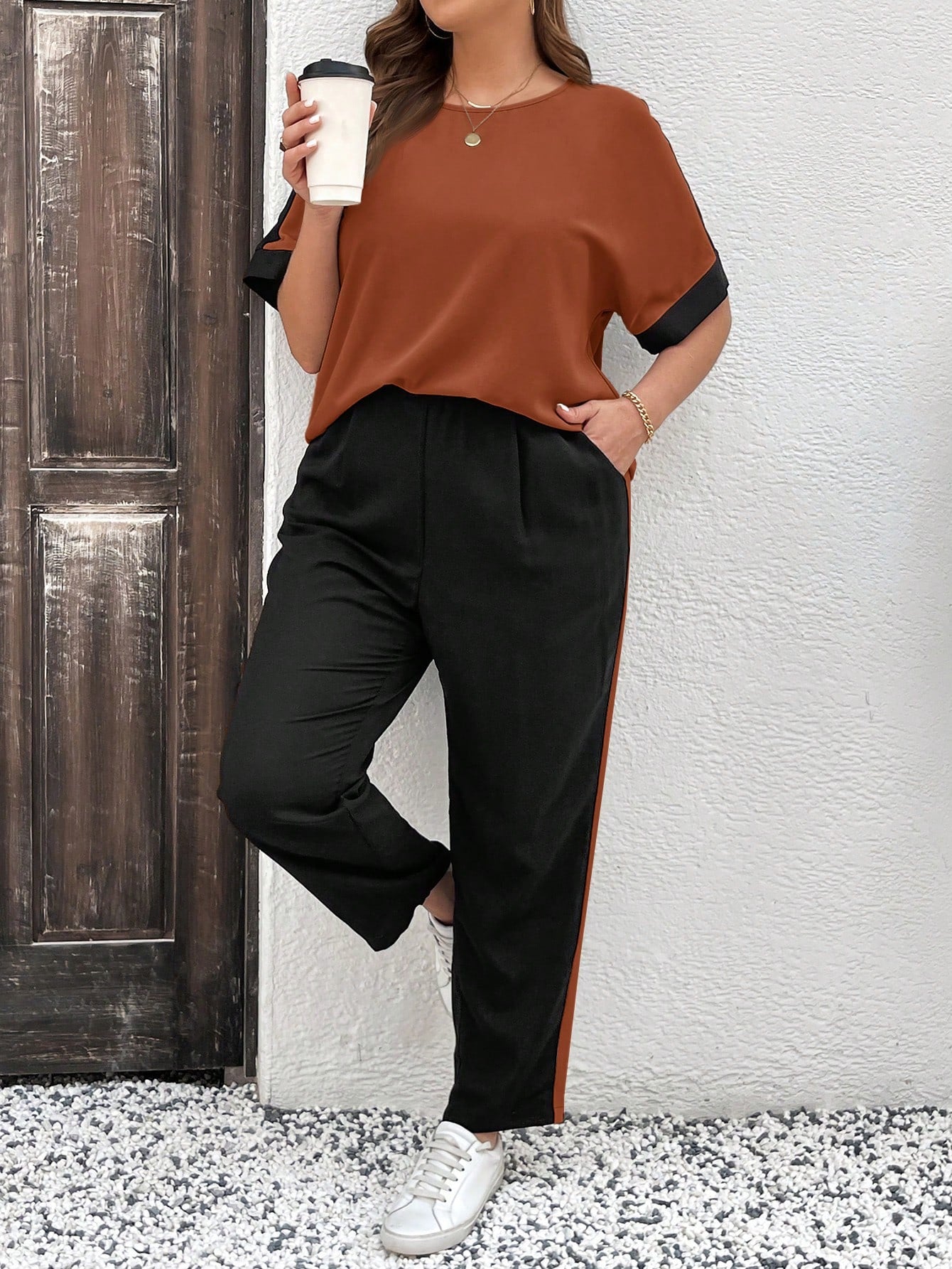 Conjunto feminino manga curta e calça Lorena. Plus Size