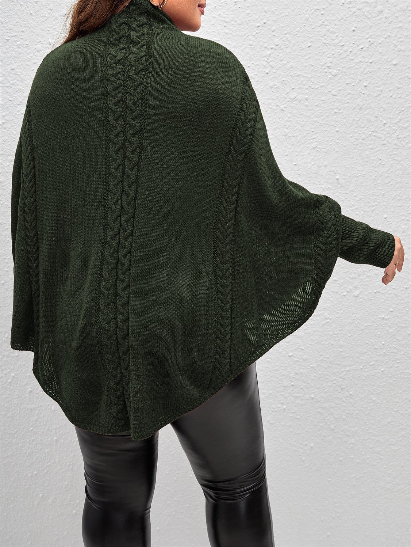 Suéter Feminina Casual em tricô Sayuri. Plus Size