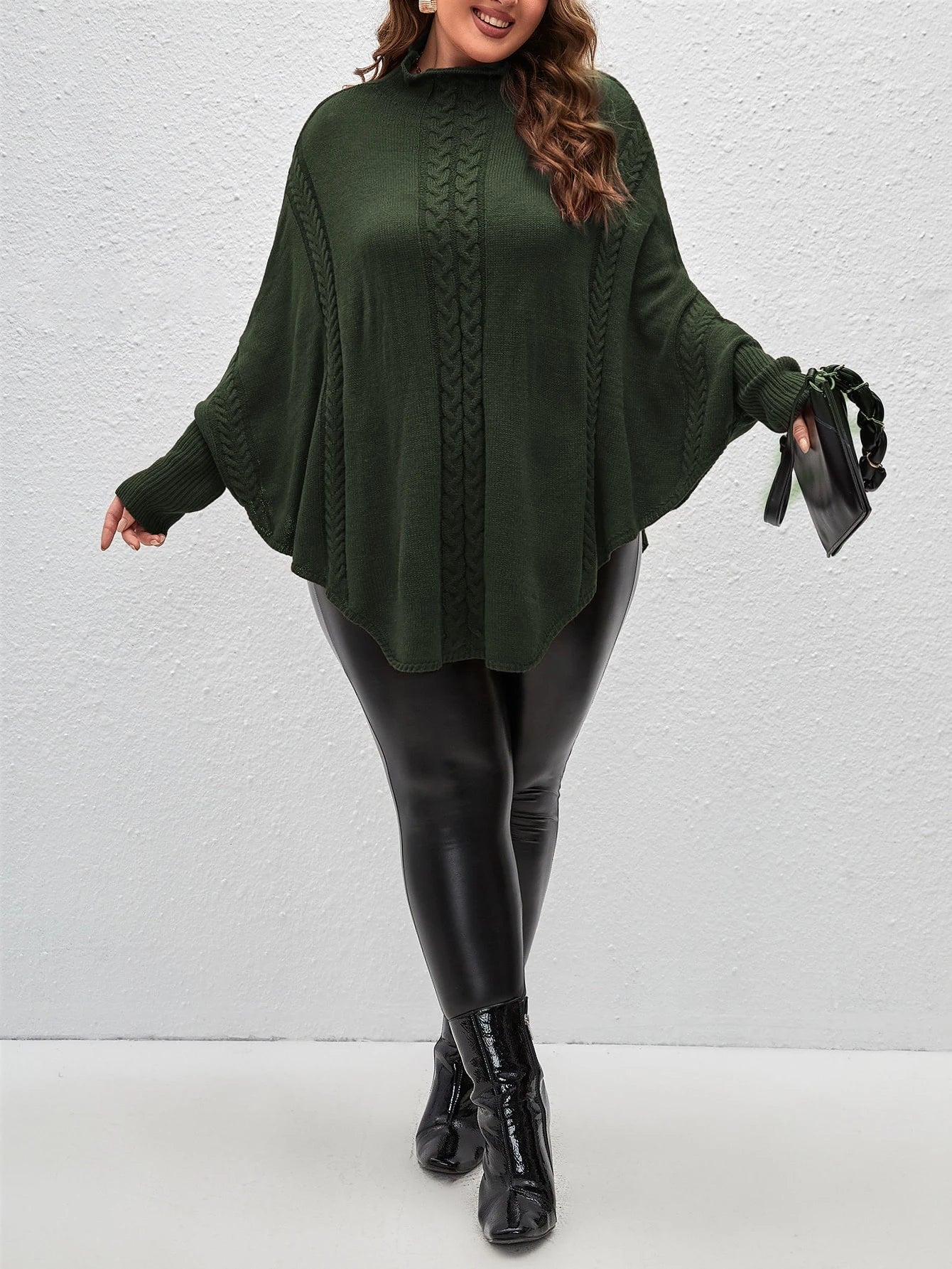 Suéter Feminina Casual em tricô Sayuri. Plus Size