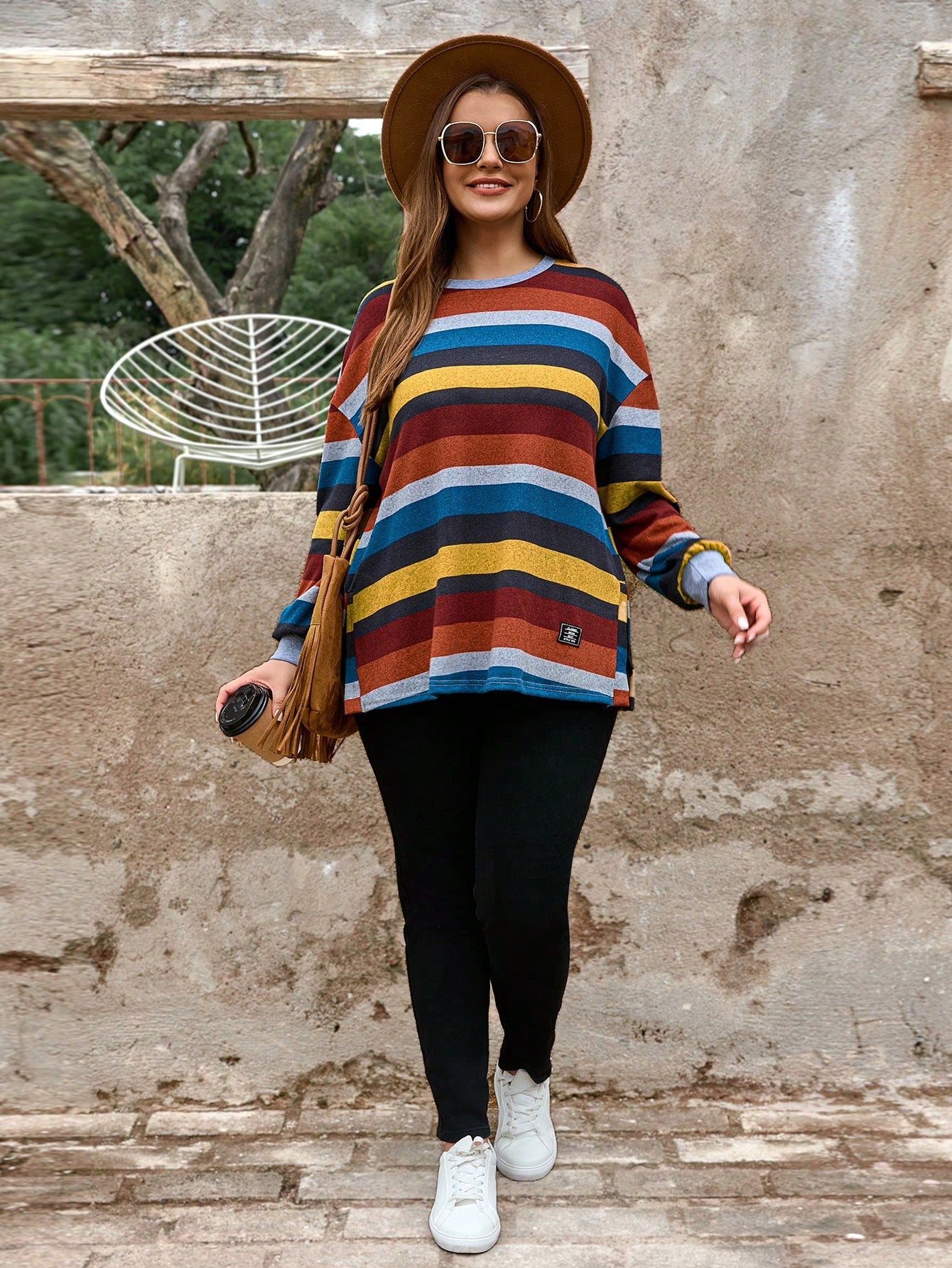 Blusa manga longa feminina listrada com gola redonda Emilia