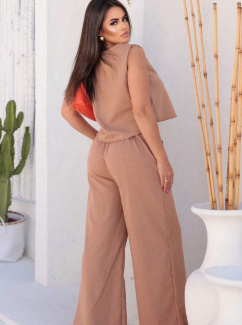 Conjunto feminino de blusa manga curta e calça Telma.