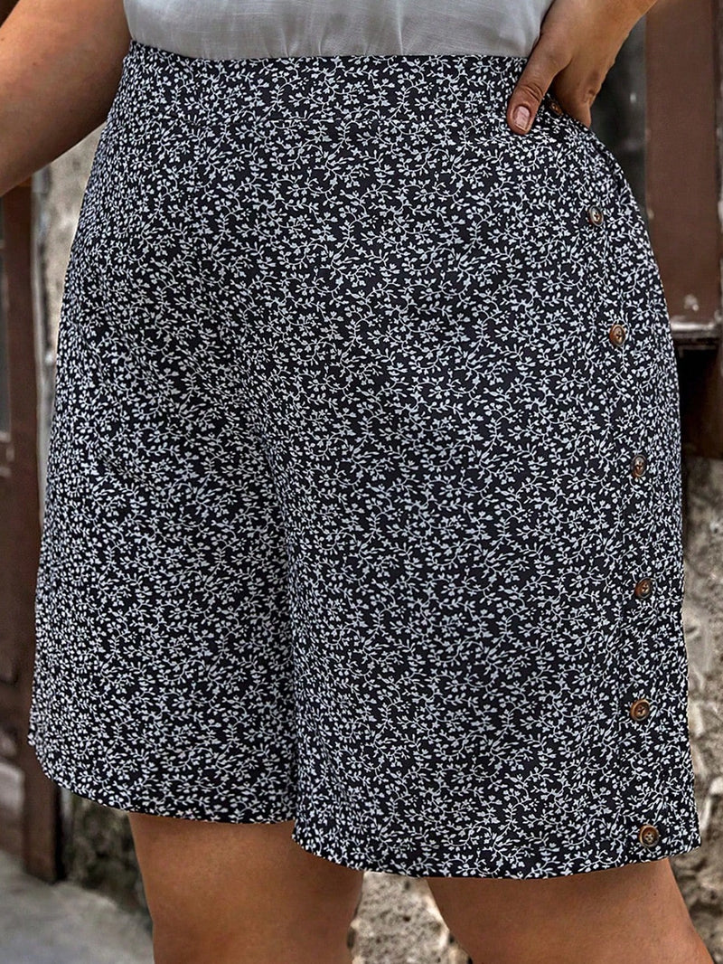 Short feminino estampado com falsos botões Luci. Plus Size