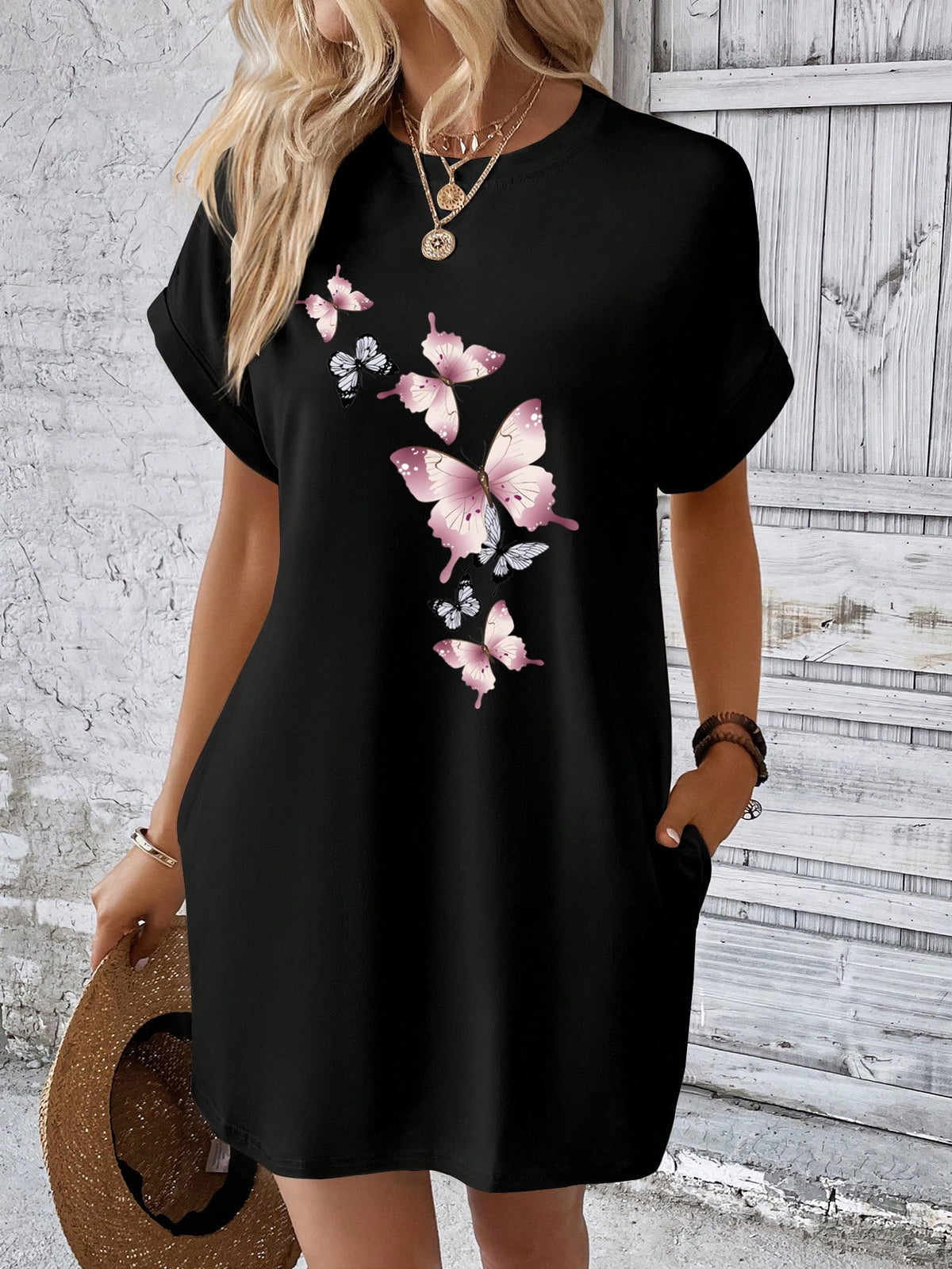 Vestido Feminino Com Estampa De Borboletas Gola Redonda