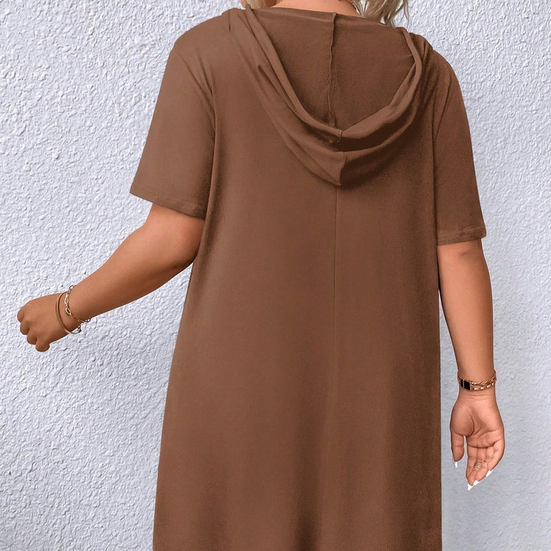 Vestido Feminino Liso com zíper e Capuz. Plus Size