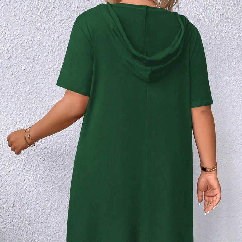 Vestido Feminino Liso com zíper e Capuz. Plus Size