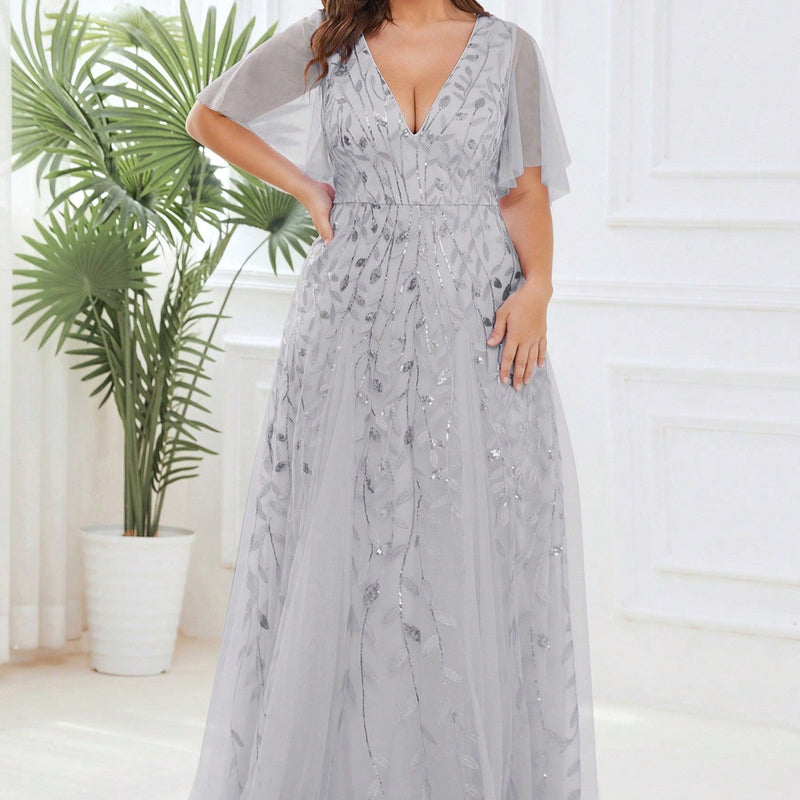 Vestido Malha Contraste, Lantejoula Contraste. Elegante Angelina. Plus Size