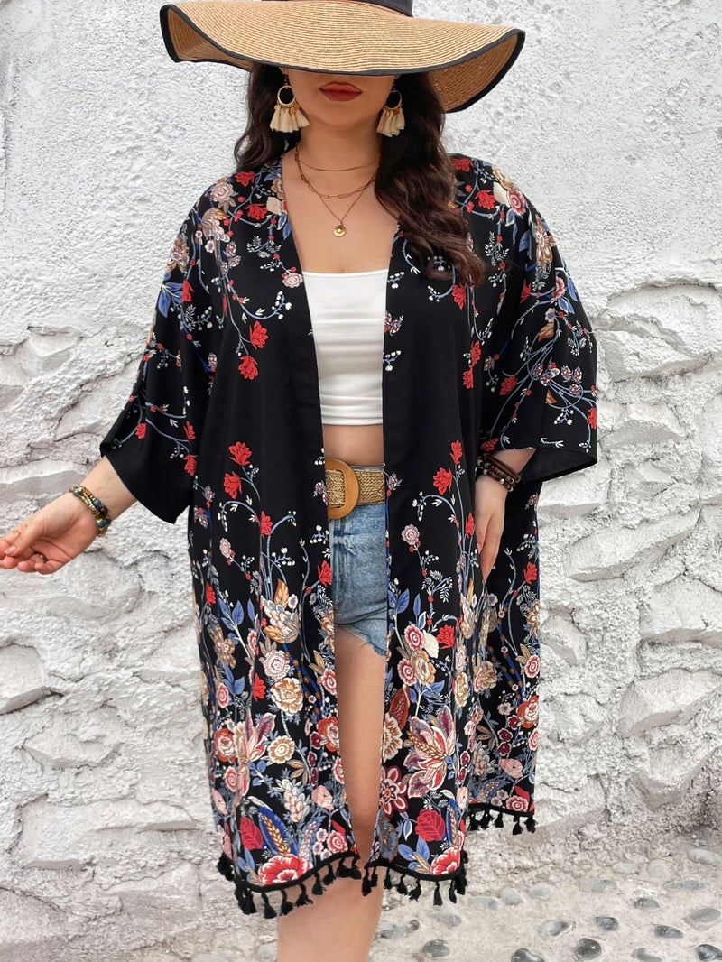 Quimono Feminino com Estampa Floral e Detalhe de Franjas - Isis Plus Size