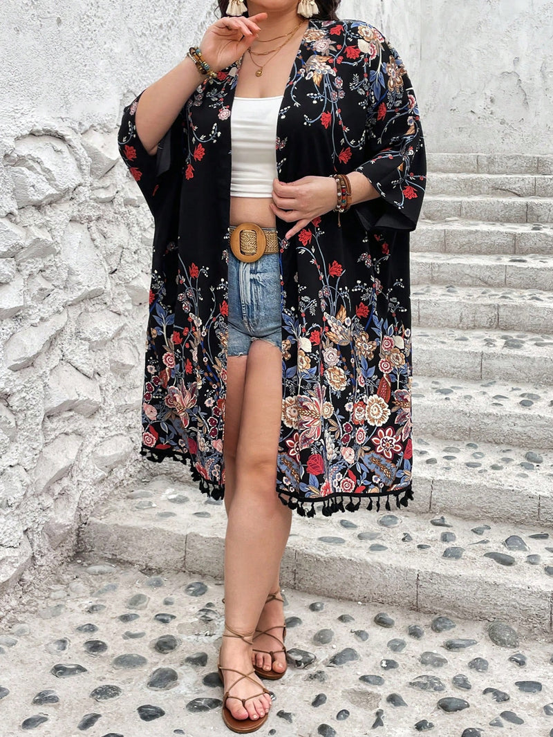 Quimono Feminino com Estampa Floral e Detalhe de Franjas - Isis Plus Size