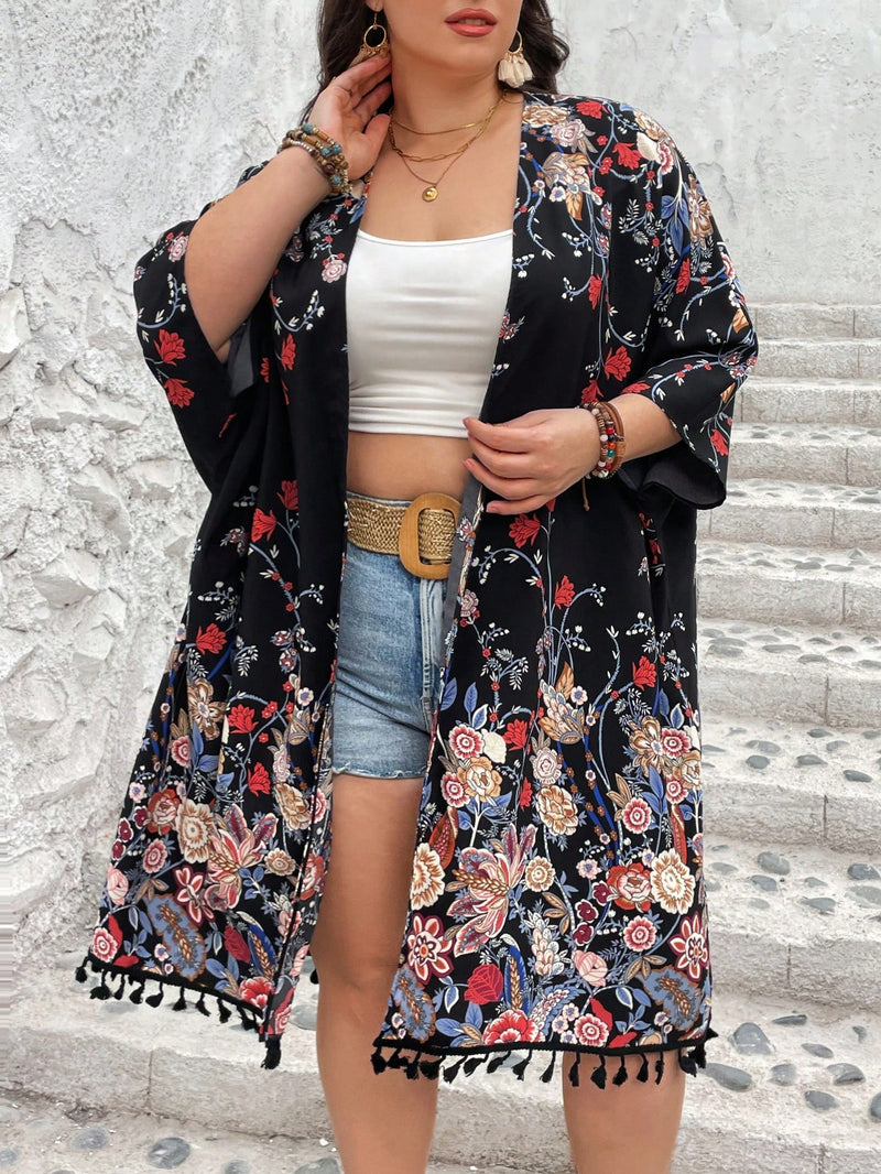 Quimono Feminino com Estampa Floral e Detalhe de Franjas - Isis Plus Size