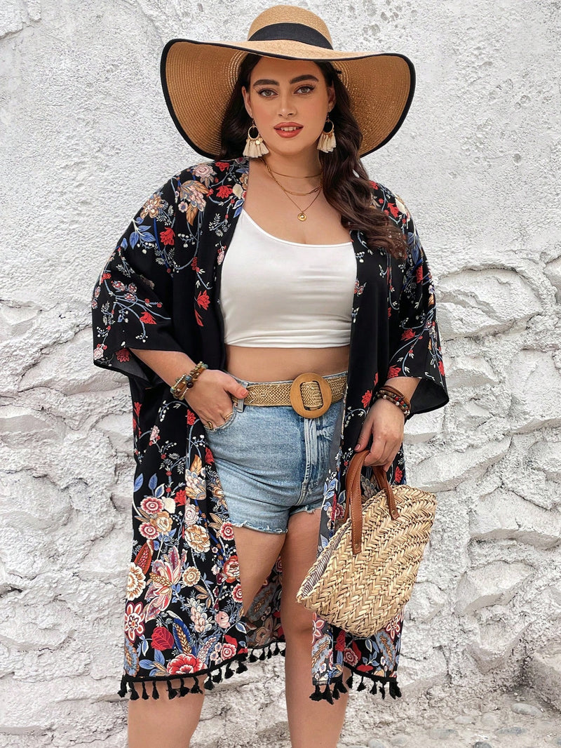 Quimono Feminino com Estampa Floral e Detalhe de Franjas - Isis Plus Size