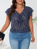 Blusa Feminina Floral com Decote V e Detalhe Charmoso - Adriana. Plus Size