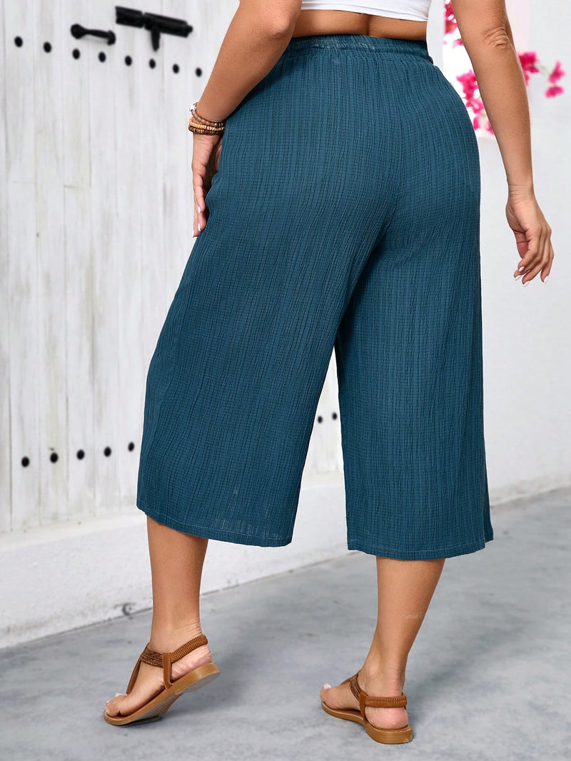 Calça feminina 3/4 texturizada Renata. Plus Size