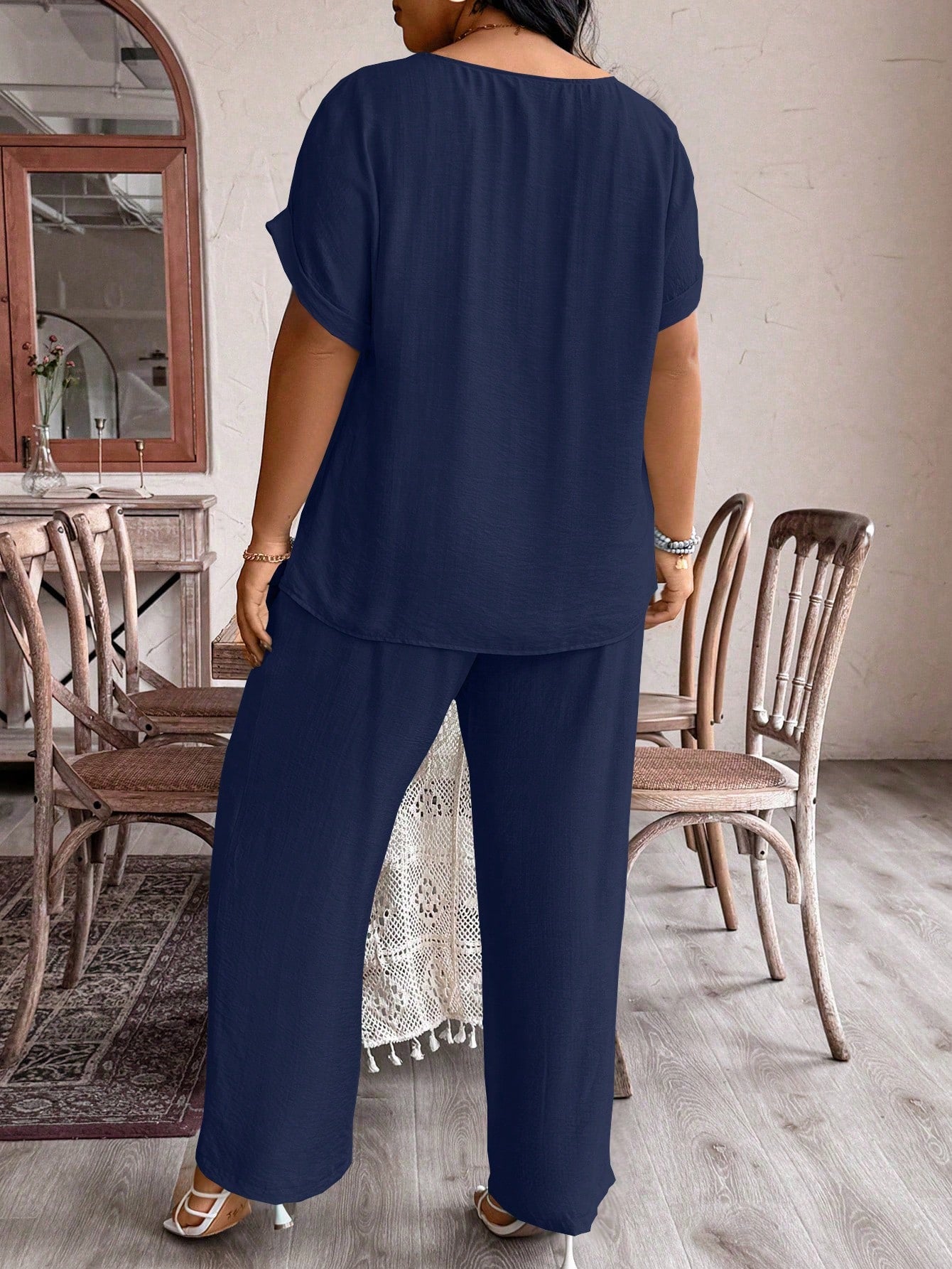 Conjunto feminino de blusa manga curta e calça Telma. Plus Size
