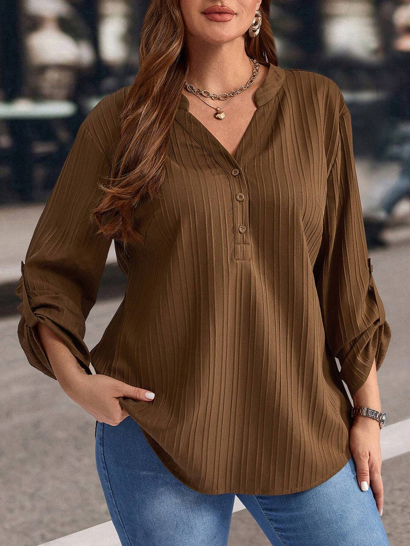 Blusa Feminina de mangas dobradas com gola entalhada - Lidia. Plus Size