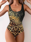 Maiô feminino com estampa animal print e cores brilhantes Helena