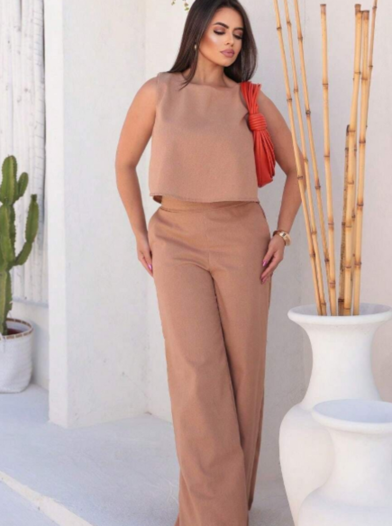 Conjunto feminino de blusa manga curta e calça Telma.