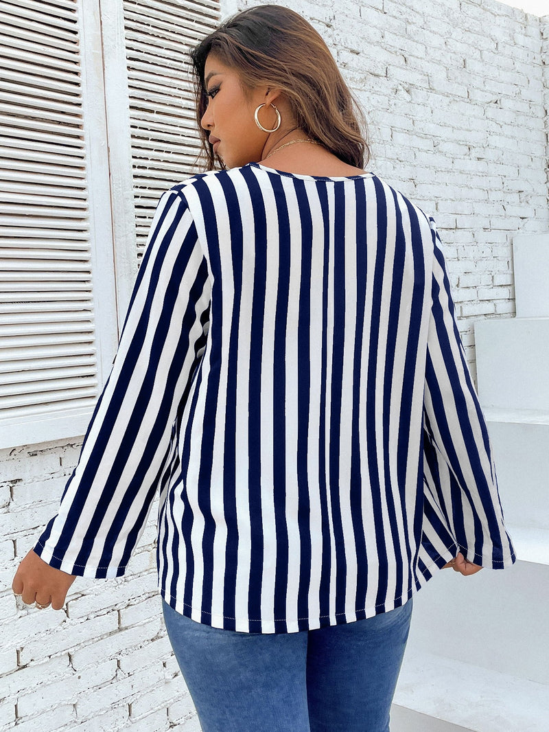 Blusa Feminina Listrada com Zipper decote em V. Plus Size