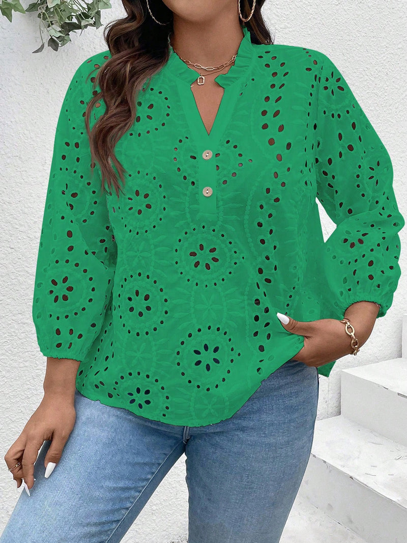 Blusa Feminina bordada com botões frontais Galicia. Plus Size