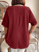 Blusa Feminina com Detalhe de Pregas e Manga Morcego - Clara. Plus Size