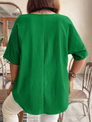 Blusa Feminina com Detalhe de Pregas e Manga Morcego - Clara. Plus Size