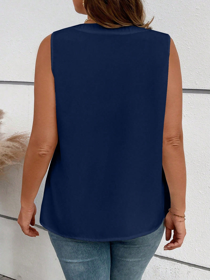 Blusa Feminina com Detalhes Verticais e Corte Elegante - Estelle. Plus Size