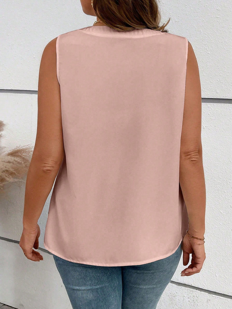 Blusa Feminina com Detalhes Verticais e Corte Elegante - Estelle. Plus Size