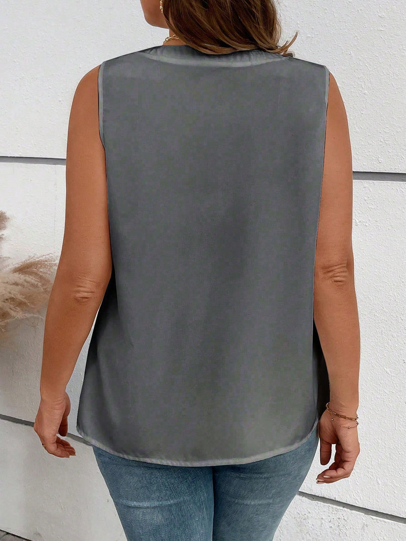 Blusa Feminina com Detalhes Verticais e Corte Elegante - Estelle. Plus Size
