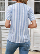 Blusa Feminina com Listras Elegantes e Decote em V - Bianca