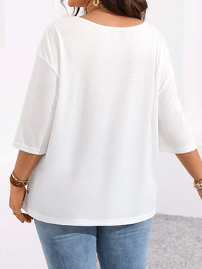 Camisa Feminina Minimalista Gola Redonda - Zayla. Plus Size