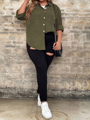Camisa Feminina casual com botão frontal - Calyra. Plus Size